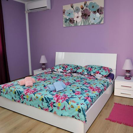 Apartman Modry Pula Exteriör bild