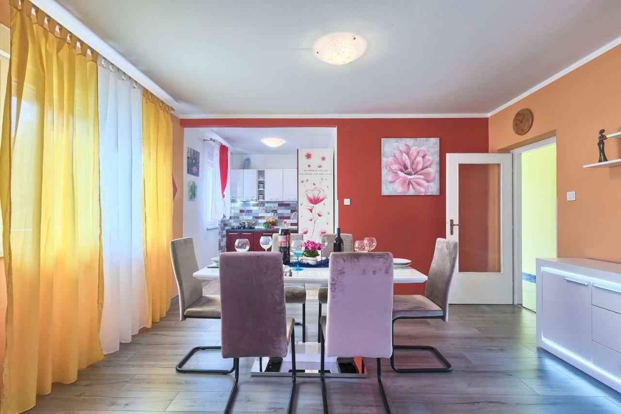 Apartman Modry Pula Exteriör bild