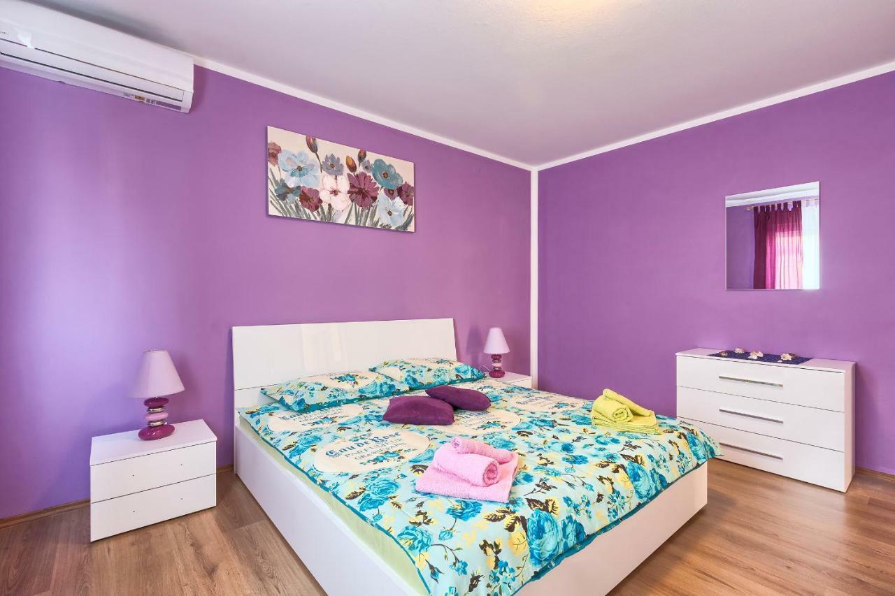 Apartman Modry Pula Exteriör bild