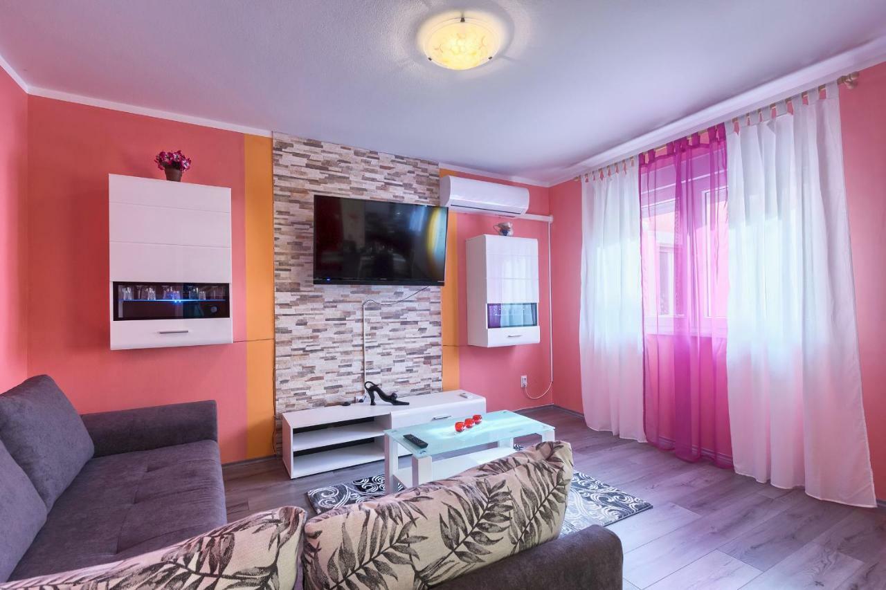 Apartman Modry Pula Exteriör bild