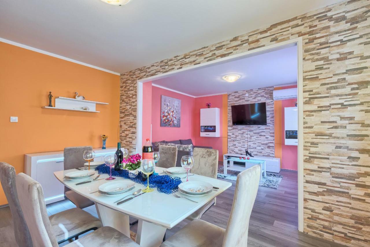 Apartman Modry Pula Exteriör bild